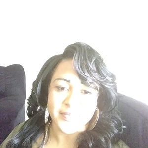 Meet your Posher, Carla